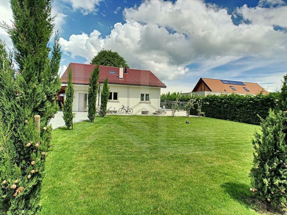 Jolie Maison Familiale Rénovée Weibel & Loeb Real Estate Immobilier Nyon Vaud Suisse