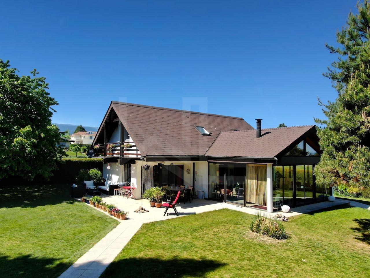 Propriété Lumineuse avec Potentiel d'agrandissement Weibel & Loeb